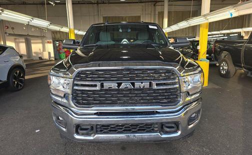 2022 RAM 3500 Big Horn Crew Cab 4x4 8' Box
