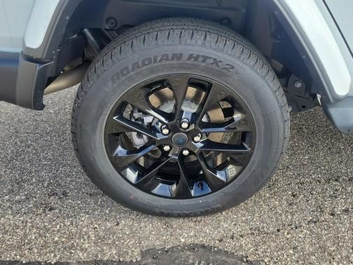 Bright White Clearcoat 2025 Jeep Wrangler 4xe Sahara