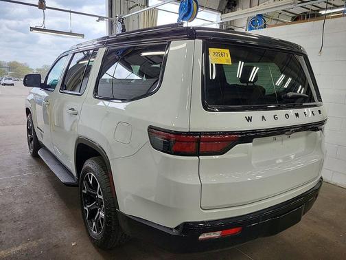 Bright White Clearcoat 2025 Jeep Wagoneer Series II Overland 4x4
