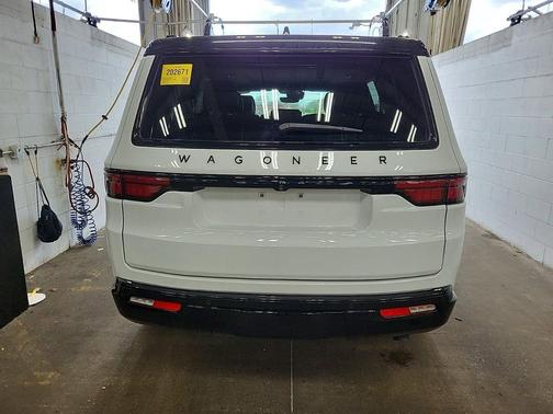 Bright White Clearcoat 2025 Jeep Wagoneer Series II Overland 4x4