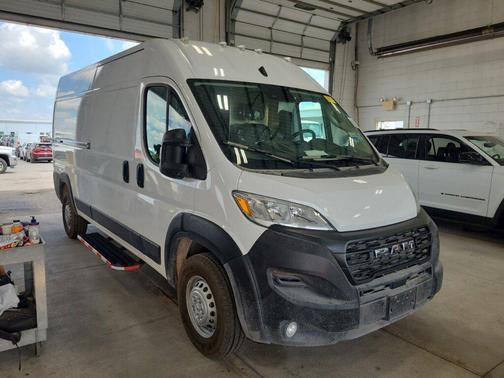2025 RAM ProMaster 2500 Tradesman