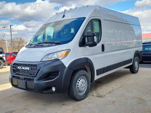 Bright White Clearcoat 2025 RAM ProMaster 2500 Tradesman