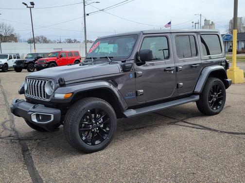 Granite Crystal Metallic Clearcoat 2025 Jeep Wrangler 4xe Sahara