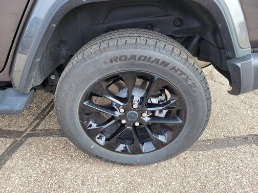 Granite Crystal Metallic Clearcoat 2025 Jeep Wrangler 4xe Sahara