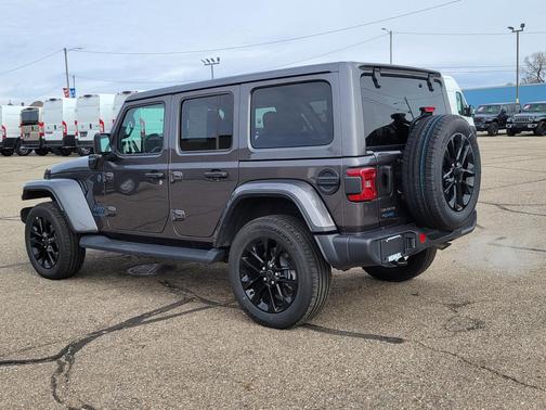 Granite Crystal Metallic Clearcoat 2025 Jeep Wrangler 4xe Sahara