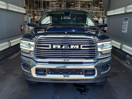 Patriot Blue Pearlcoat 2021 RAM 2500 Laramie Crew Cab 4x4 6'4' Box