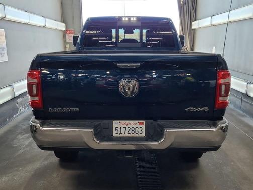 Patriot Blue Pearlcoat 2021 RAM 2500 Laramie Crew Cab 4x4 6'4' Box