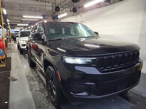 2024 Jeep Grand Cherokee Altitude