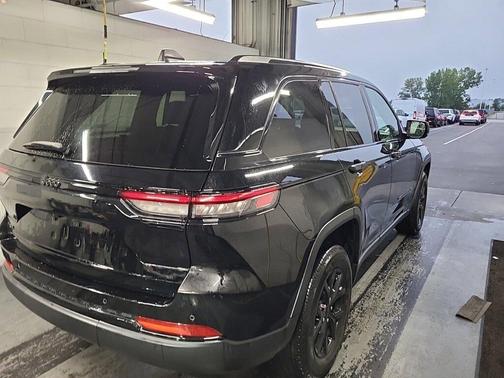 2024 Jeep Grand Cherokee Altitude