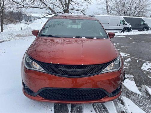 2018 Chrysler Pacifica Touring-L Plus