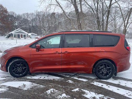 2018 Chrysler Pacifica Touring-L Plus