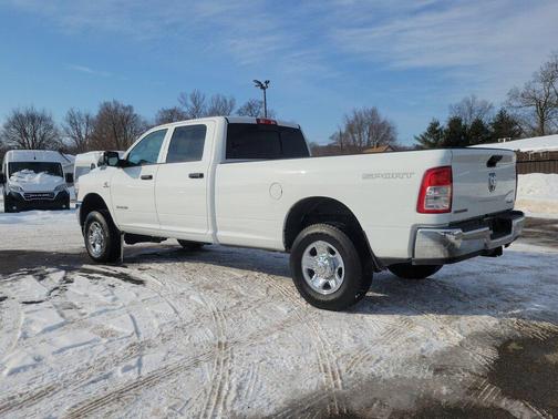 2022 RAM 3500 Tradesman Crew Cab 4x4 8' Box