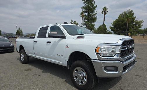 2022 RAM 3500 Tradesman Crew Cab 4x4 8' Box