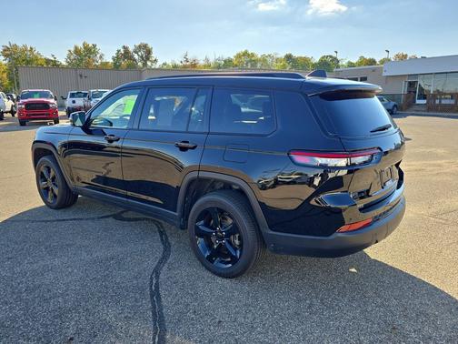 2024 Jeep Grand Cherokee L Altitude