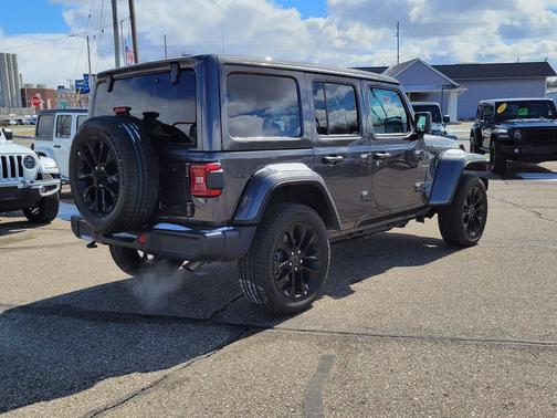 Granite Crystal Metallic Clearcoat 2025 Jeep Wrangler 4xe Sahara