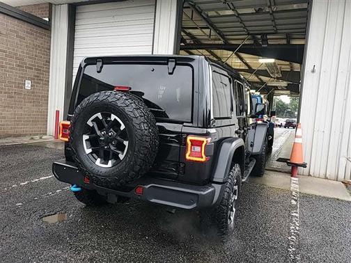 Black Clearcoat 2024 Jeep Wrangler 4xe Rubicon