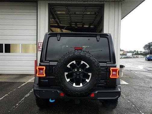 Black Clearcoat 2024 Jeep Wrangler 4xe Rubicon