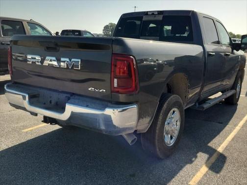 2025 RAM 2500 Tradesman Crew Cab 4x4 6'4' Box