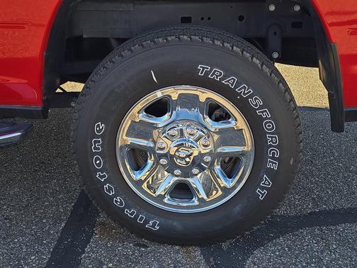 2023 RAM 2500 Tradesman Crew Cab 4x4 6'4' Box