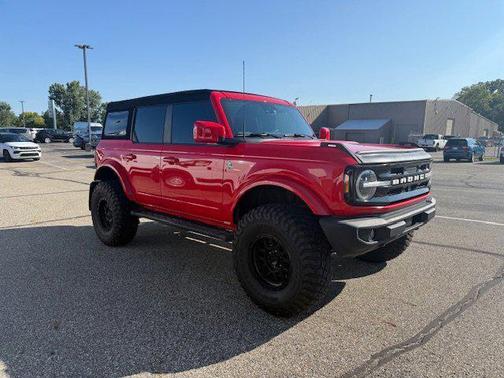 2023 Ford Bronco Outer Banks