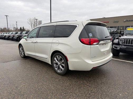 2020 Chrysler Pacifica Limited