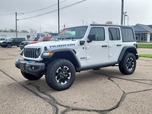 Bright White Clearcoat 2025 Jeep Wrangler 4xe Rubicon