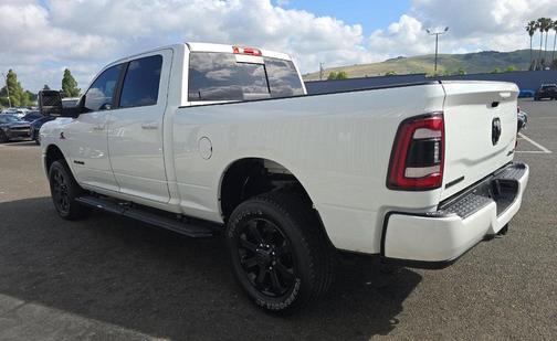 Bright White Clearcoat 2024 RAM 2500 Big Horn Crew Cab 4x4 6'4' Box
