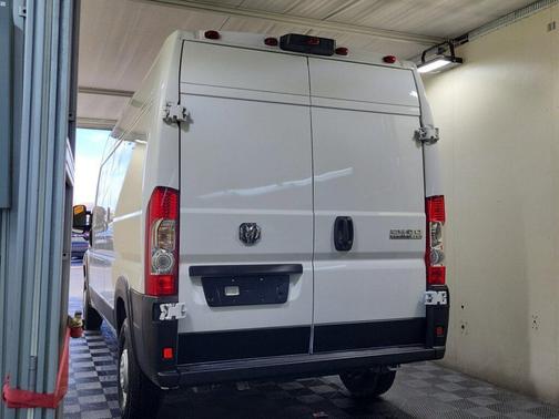 2025 RAM ProMaster 2500 Tradesman