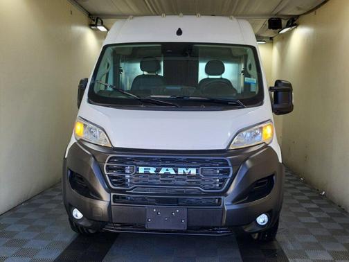 2025 RAM ProMaster 2500 Tradesman