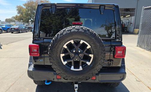 Black Clearcoat 2024 Jeep Wrangler 4xe Rubicon