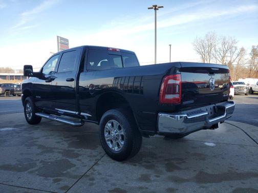 2024 RAM 2500 Big Horn Crew Cab 4x4 6'4' Box