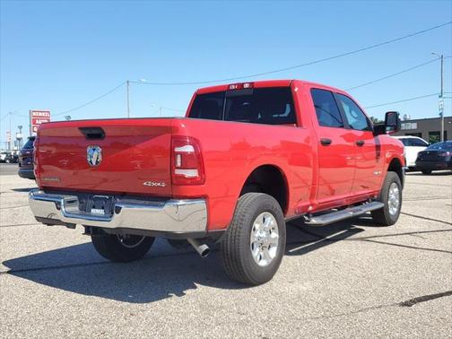 2024 RAM 2500 Big Horn Crew Cab 4x4 6'4' Box