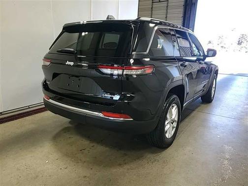 2024 Jeep Grand Cherokee Laredo