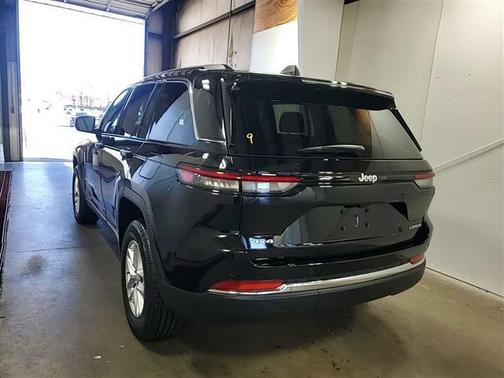 2024 Jeep Grand Cherokee Laredo