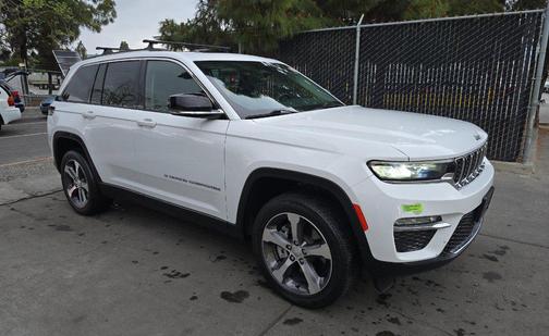 Bright White Clearcoat 2022 Jeep Grand Cherokee 4xe Base