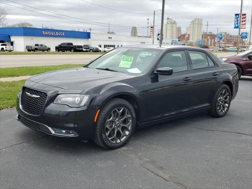 2016 Chrysler 300 S