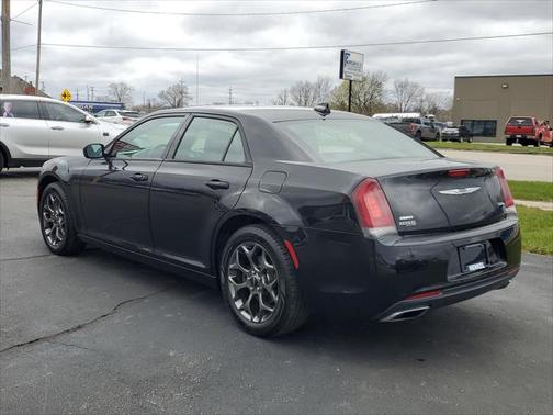 2016 Chrysler 300 S