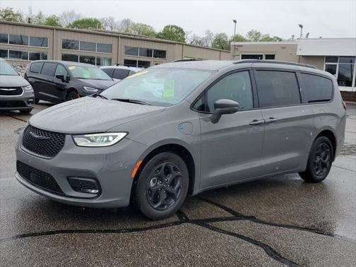 2021 Chrysler Pacifica Hybrid Touring L