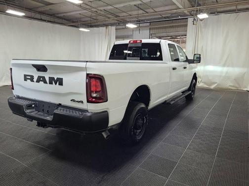 2025 RAM 2500 Tradesman Crew Cab 4x4 8' Box