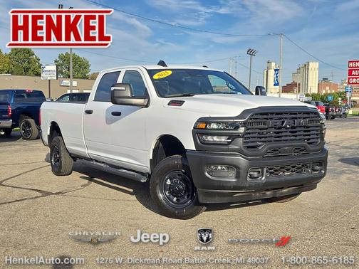 2025 RAM 2500 Tradesman Crew Cab 4x4 8' Box