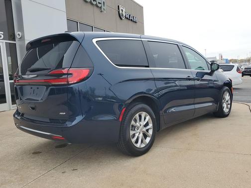 2025 Chrysler Pacifica L