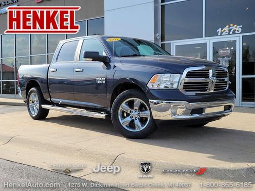Maximum Steel Metallic Clearcoat 2017 RAM 1500 Big Horn