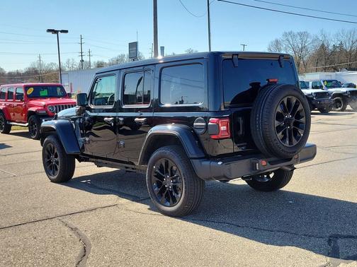 Black Clearcoat 2025 Jeep Wrangler 4xe Sahara