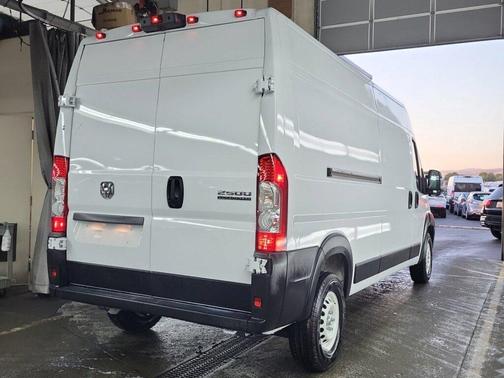 2025 RAM ProMaster 2500 Tradesman
