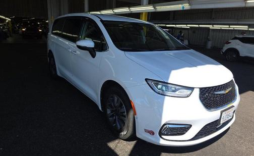 Bright White Clearcoat 2023 Chrysler Pacifica Hybrid Touring L