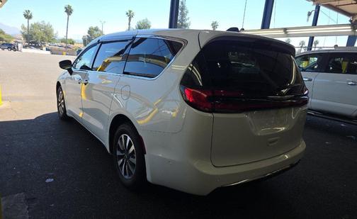 Bright White Clearcoat 2023 Chrysler Pacifica Hybrid Touring L