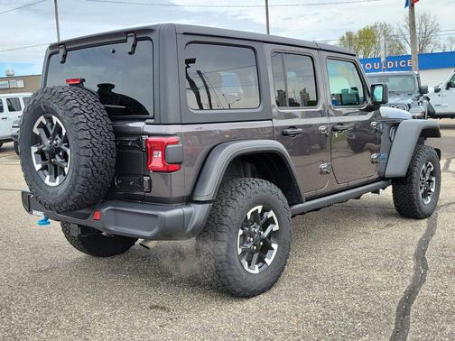 Granite Crystal Metallic Clearcoat 2025 Jeep Wrangler 4xe Rubicon