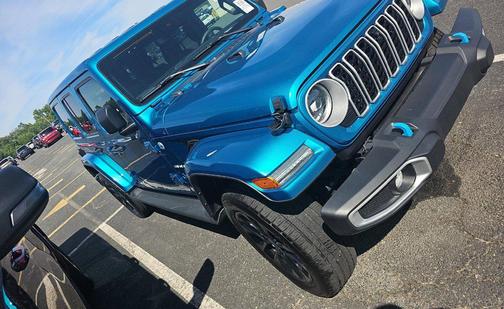 Bikini Pearl Coat 2024 Jeep Wrangler 4xe Sahara
