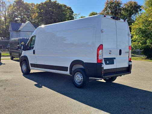 Bright White Clearcoat 2025 RAM ProMaster 2500 Tradesman