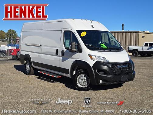 Bright White Clearcoat 2025 RAM ProMaster 2500 Tradesman